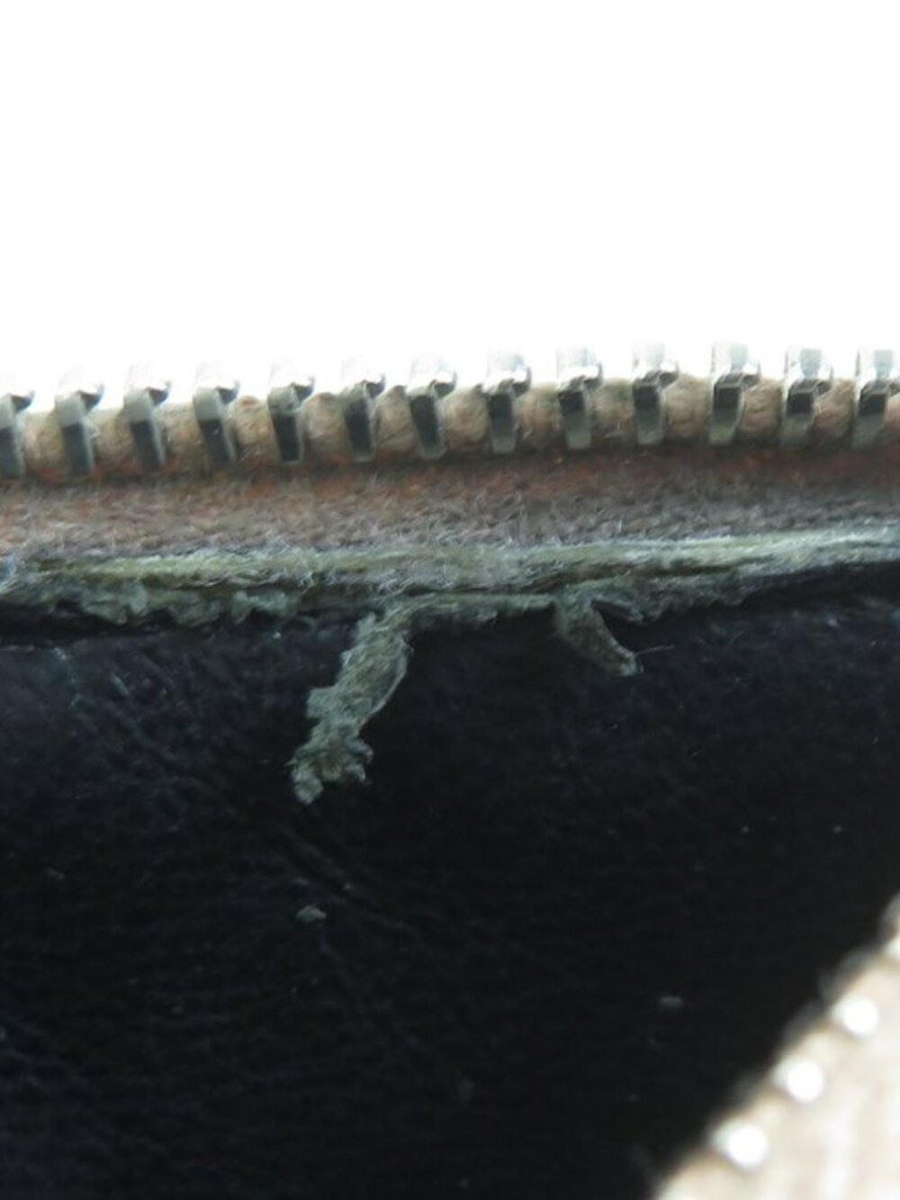 Saint Laurent Coin Case - Picture 7 of 9